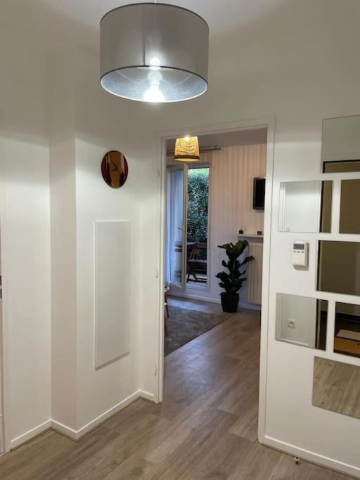 Studio 28 M2 & Jardin Privatif 20 M2 Montigny-le-Bretonneux Exterior foto